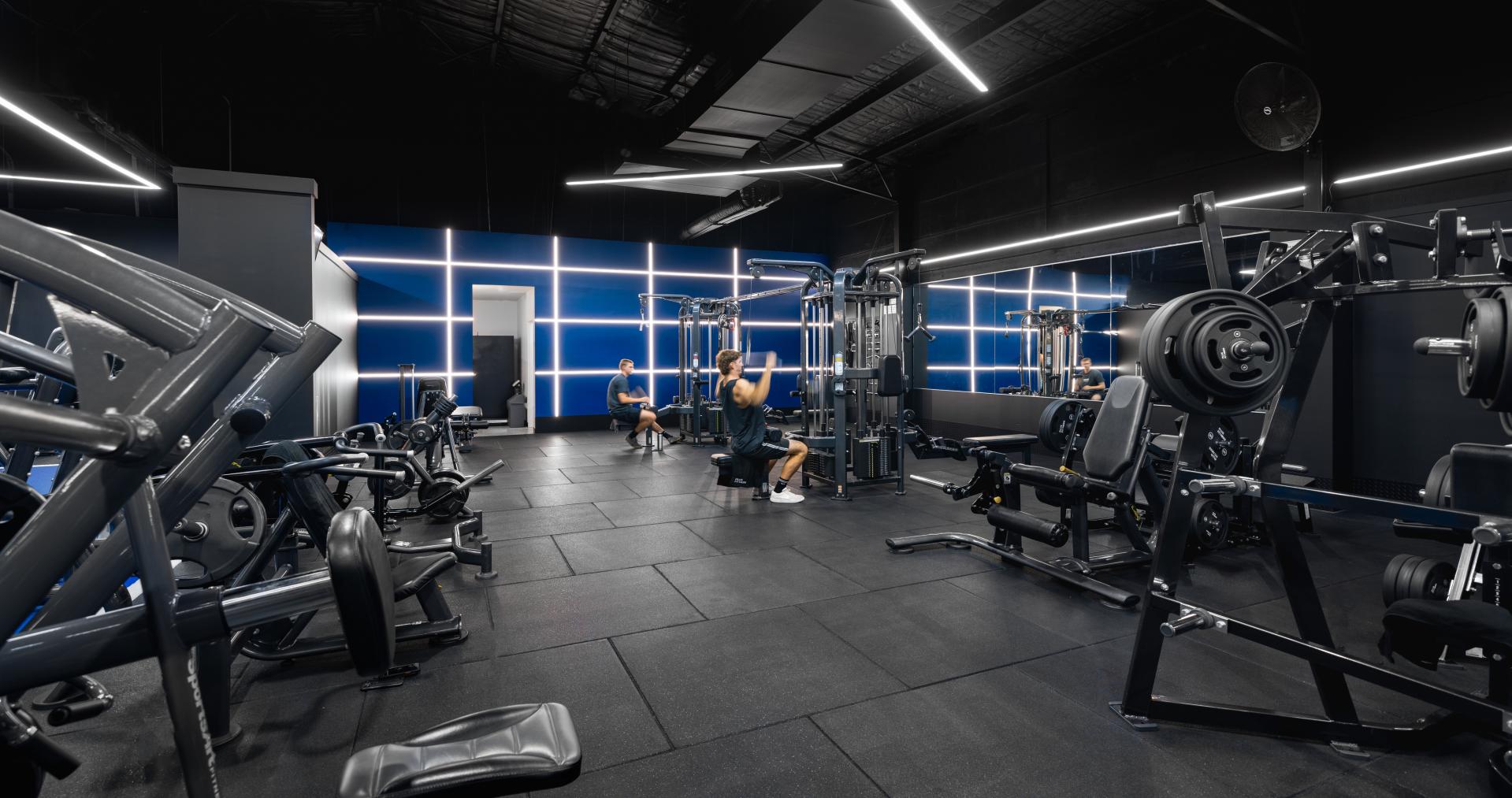 Plus Fitness club floor